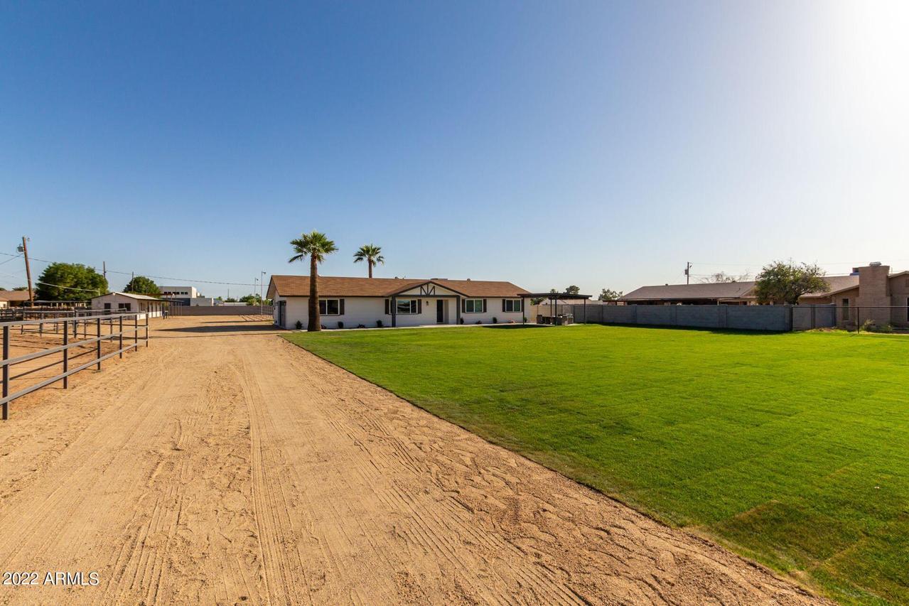 3545 W Wescott Dr., Glendale, AZ 85308