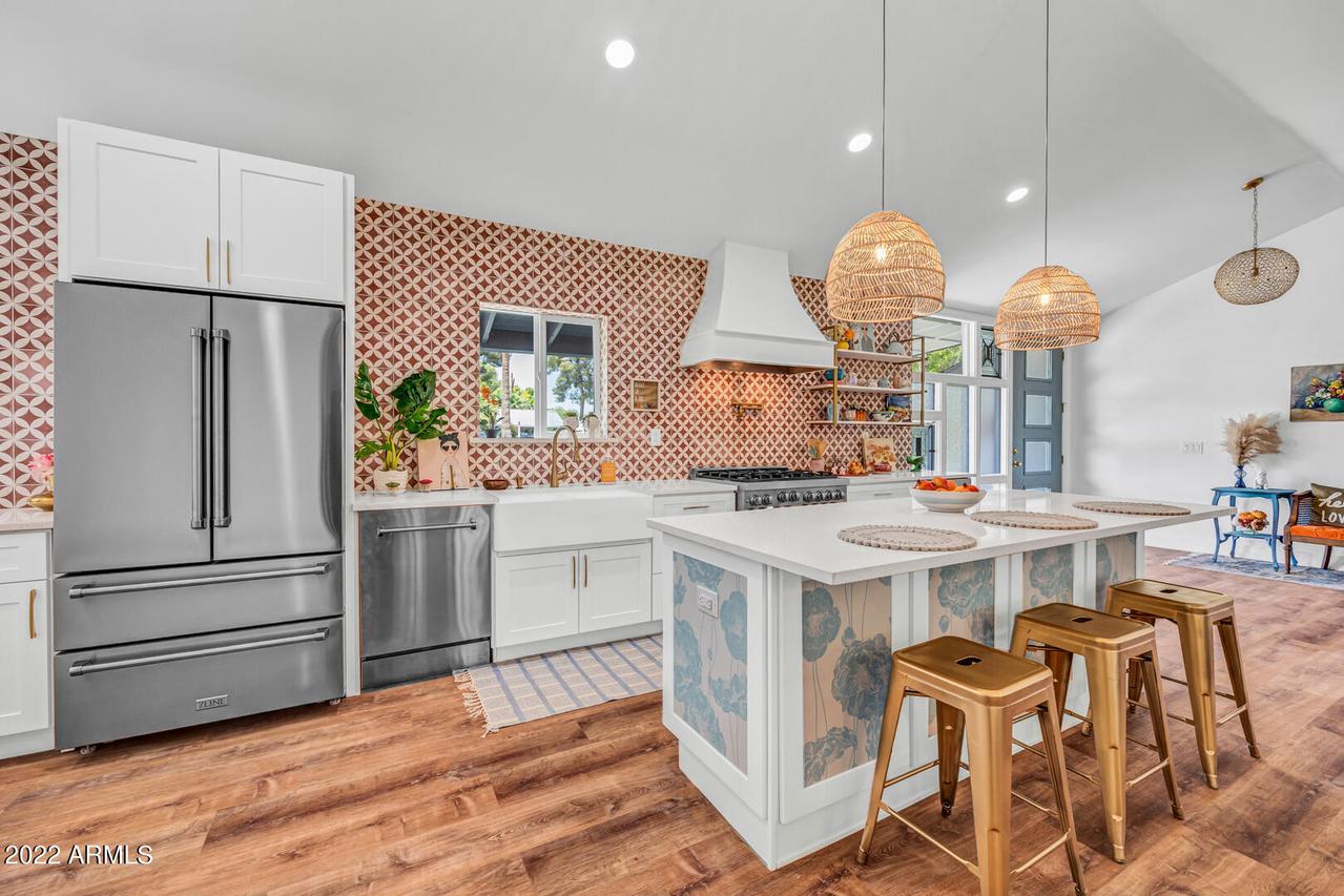 1111 W Bethany Home Rd., Phoenix, AZ 85013