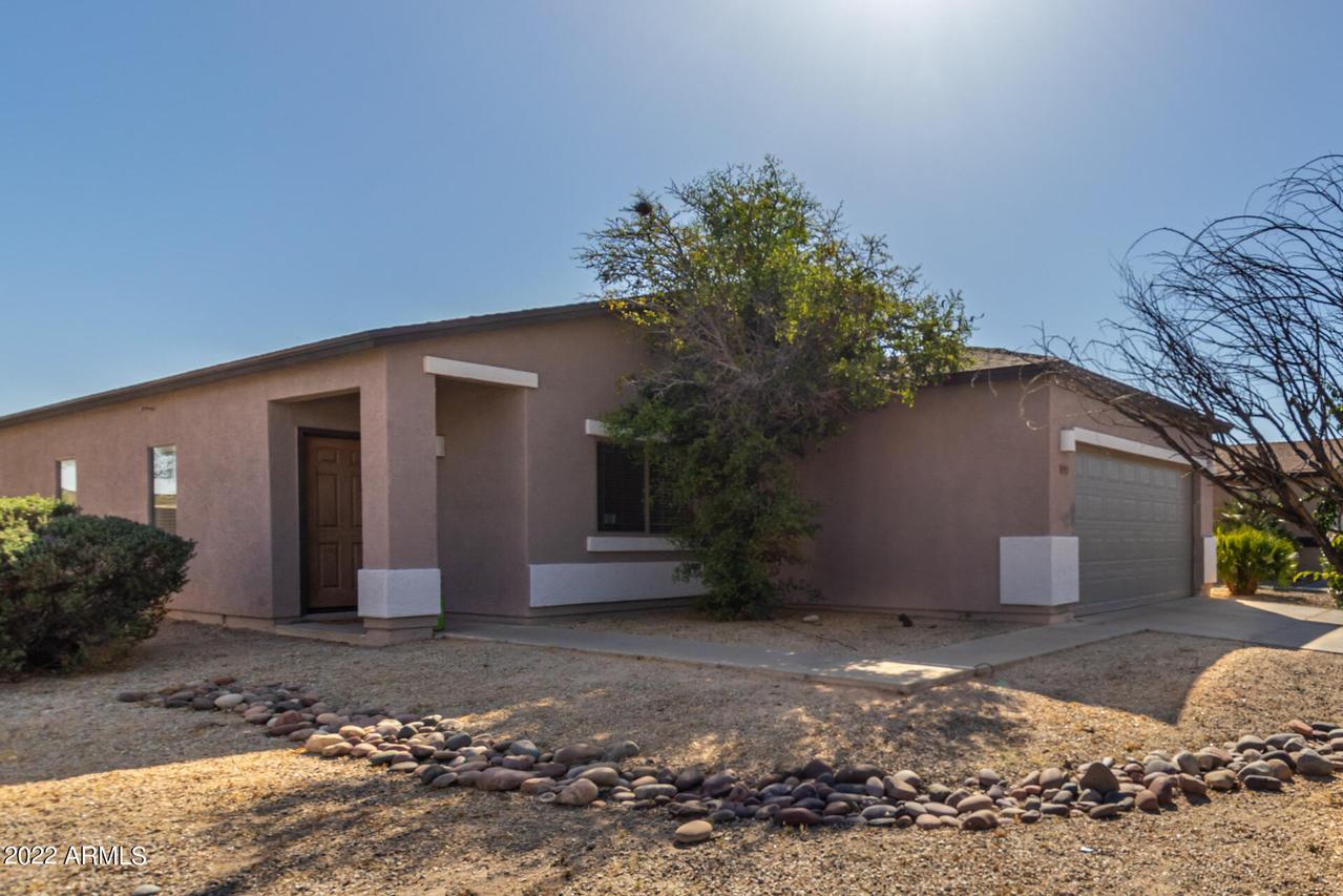 1921 E Desert Rose Tr., San Tan Valley, AZ 85143