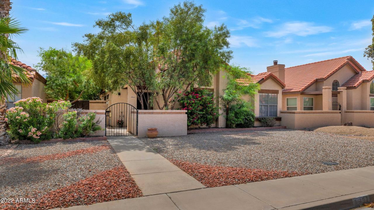 1931 E Velvet Dr., Tempe, AZ 85284
