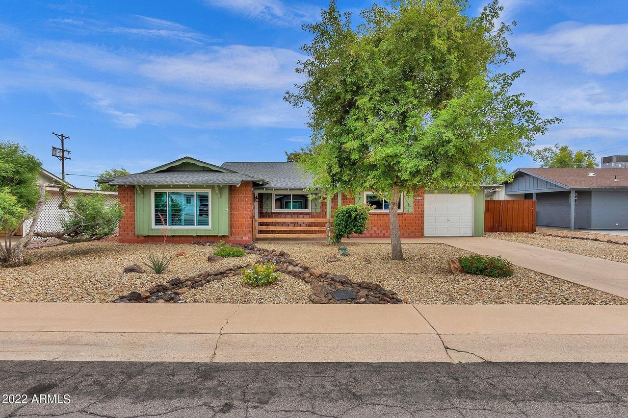 8207 E Piccadilly Rd., Scottsdale, AZ 85251