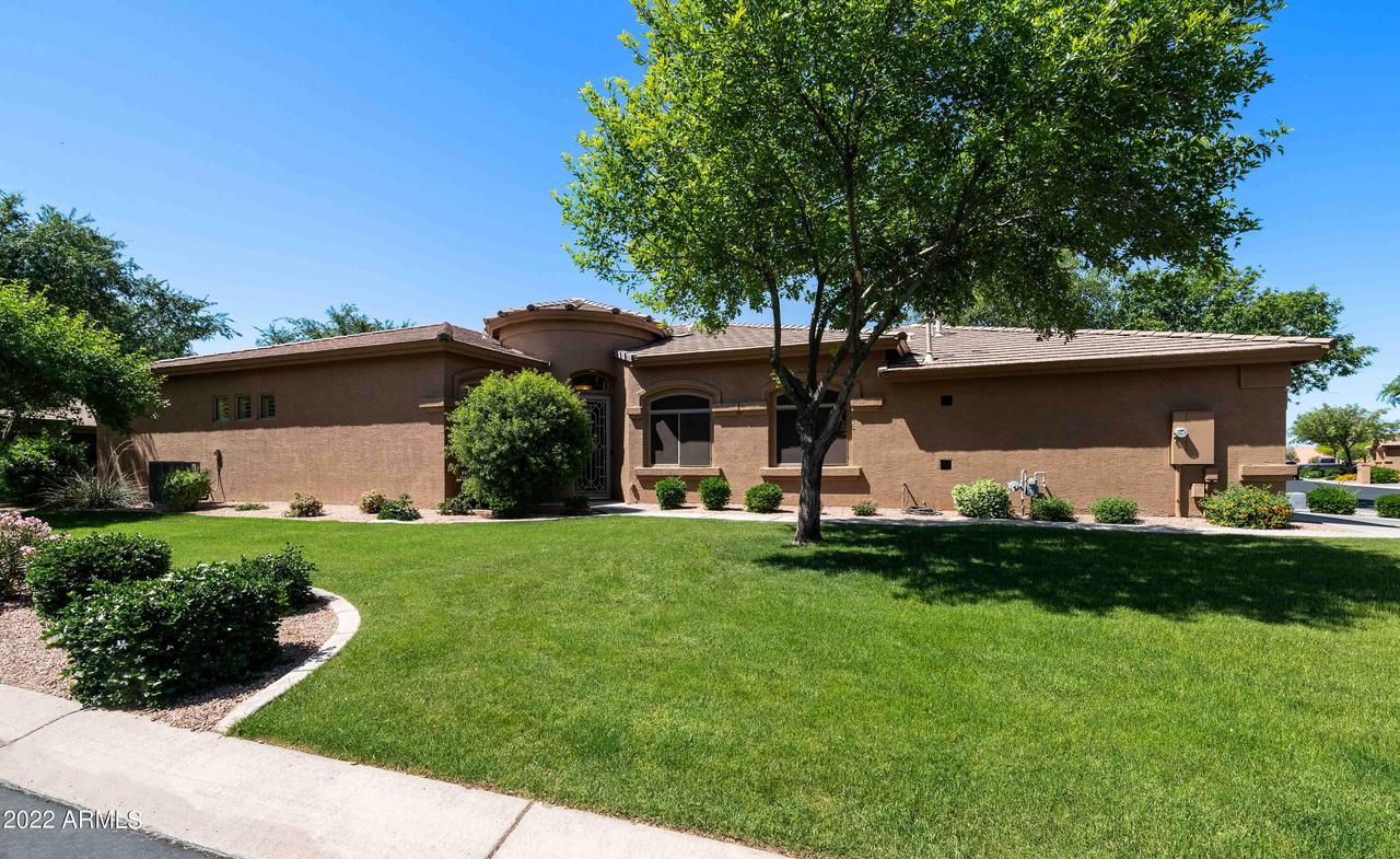 9629 E Champagne Dr., Sun Lakes, AZ 85248