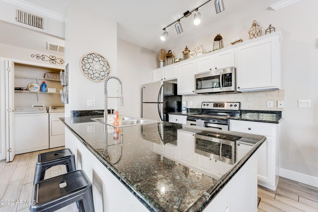 7009 E Acoma Dr. #1040, Scottsdale, AZ 85254