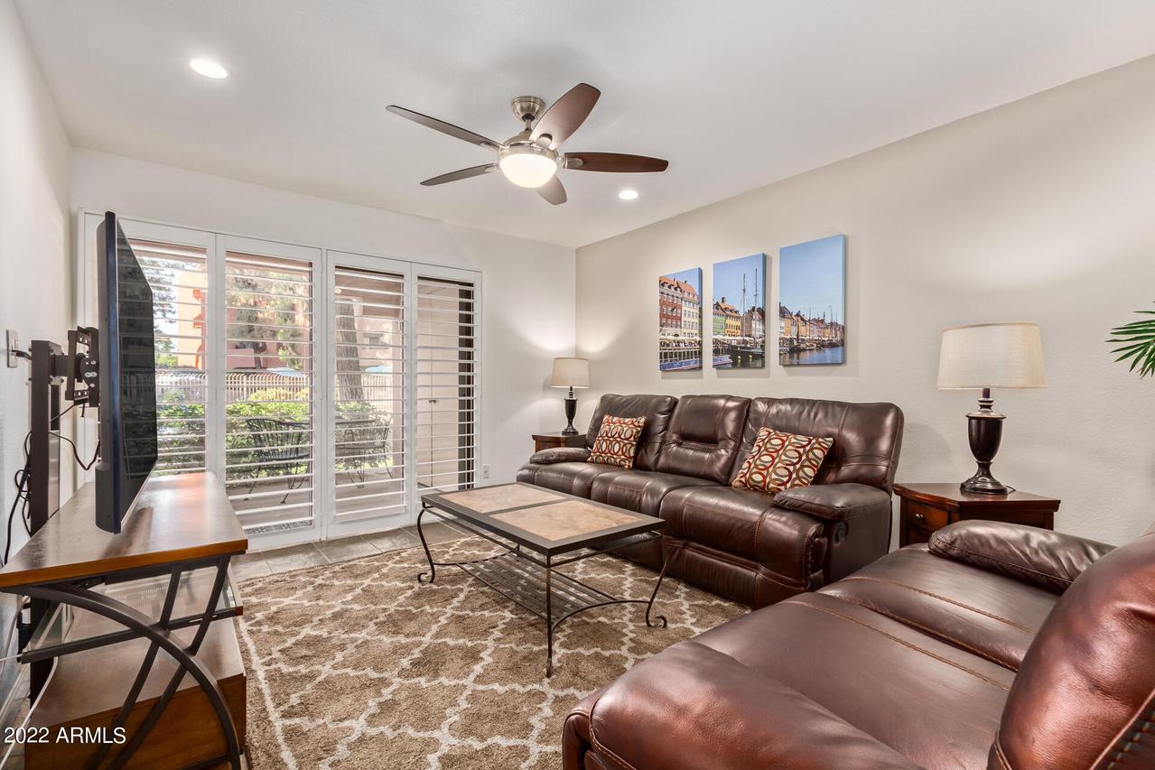 12212 N Paradise Village Pkwy. #109, Phoenix, AZ 85032