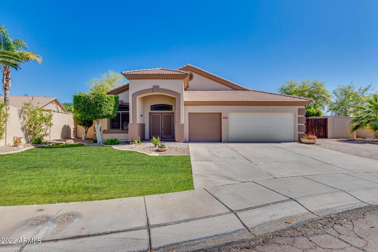 7972 W Clara Ln., Peoria, AZ 85382