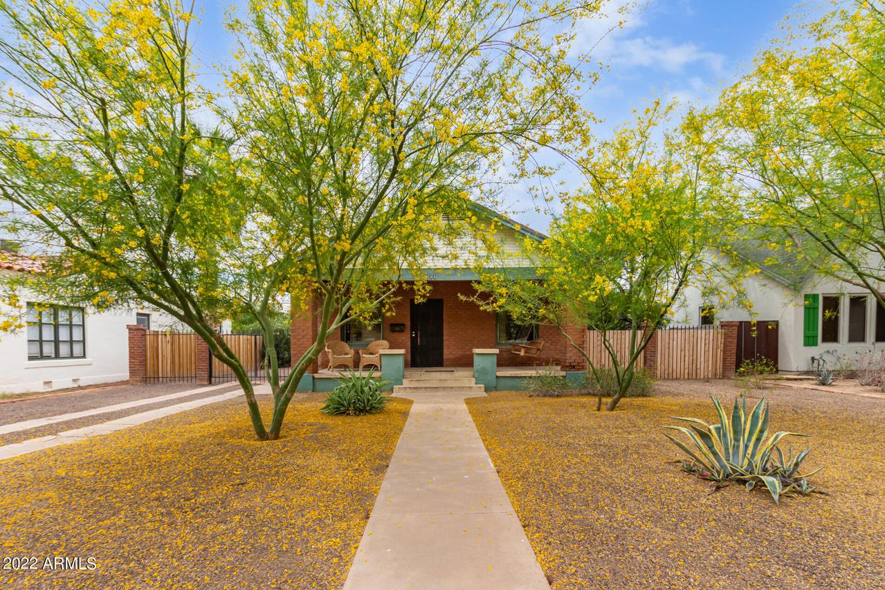 933 W Portland St., Phoenix, AZ 85007