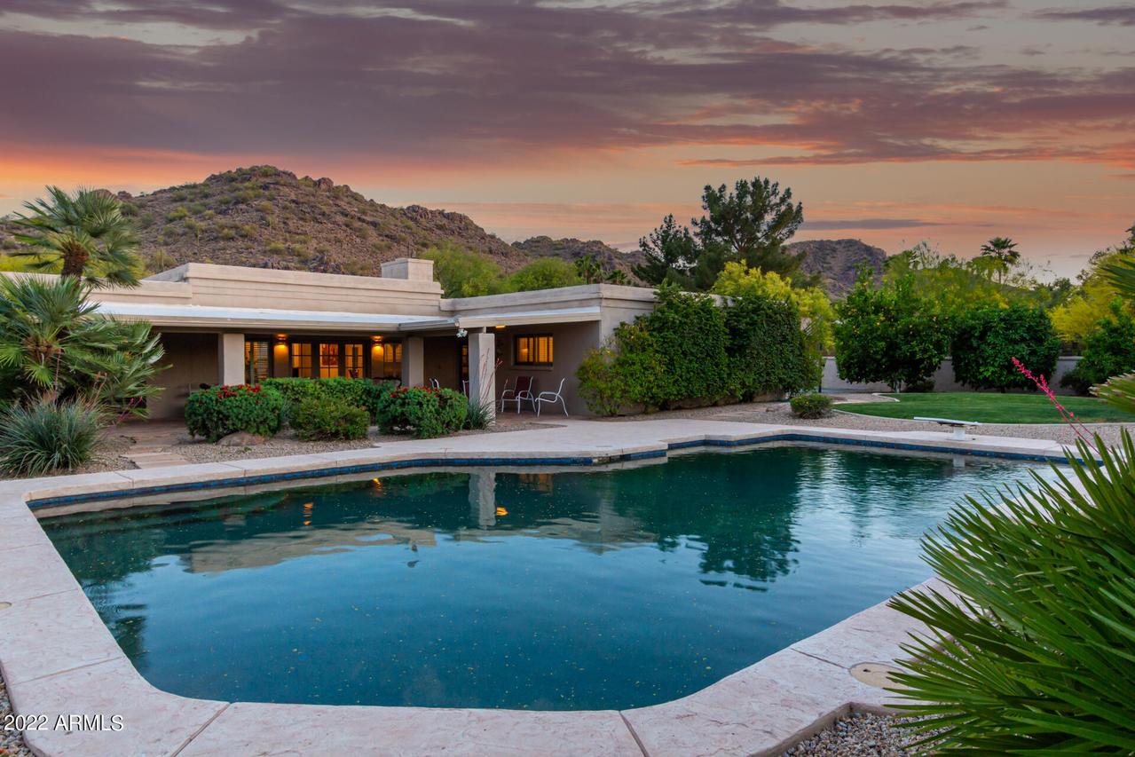 4428 E Mountain View Rd., Phoenix, AZ 85028