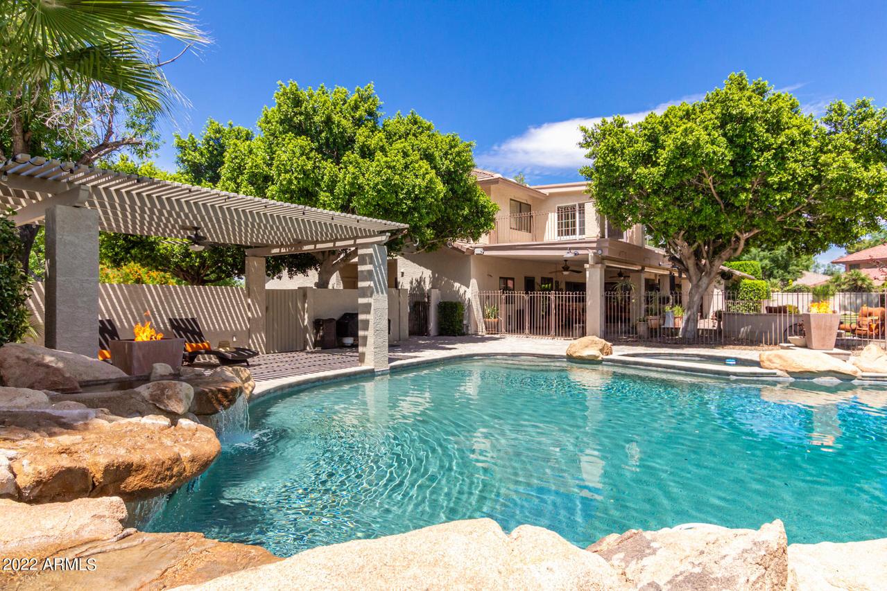 149 E Palomino Dr., Tempe, AZ 85284