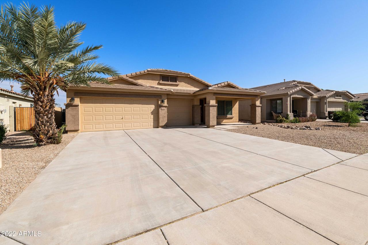 10562 E Cliffrose Ln., Florence, AZ 85132