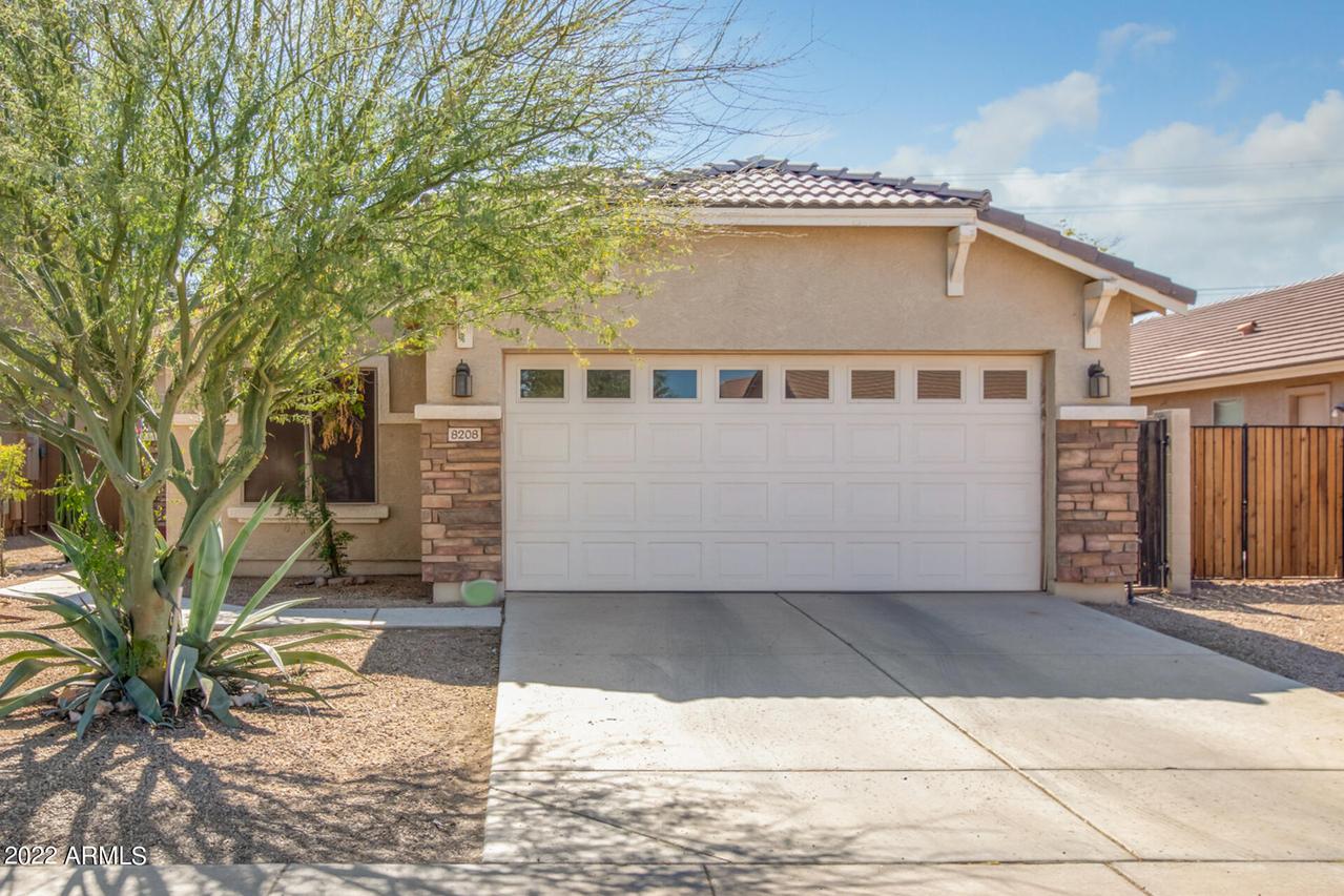 8208 S 74th Ave., Laveen, AZ 85339