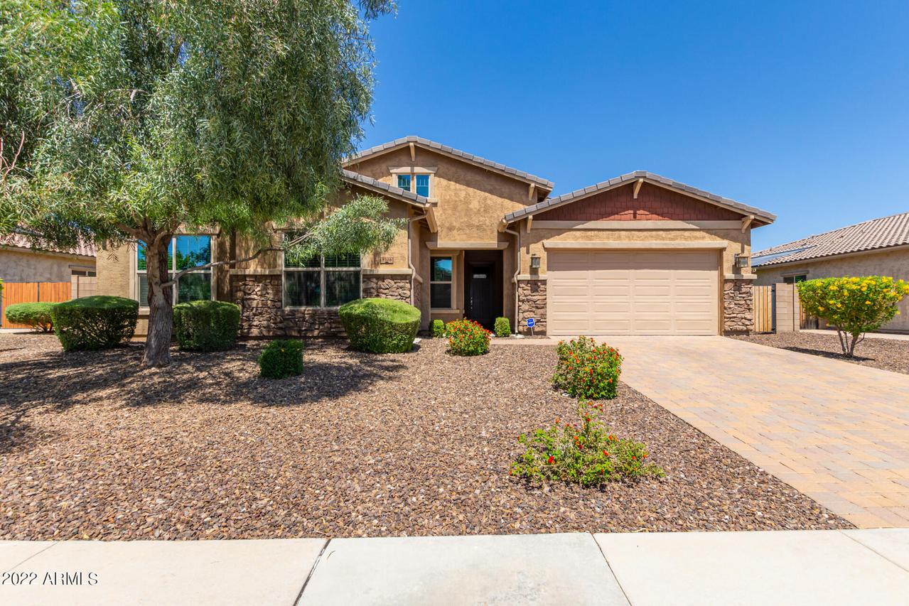 9326 W Louise Dr., Peoria, AZ 85383