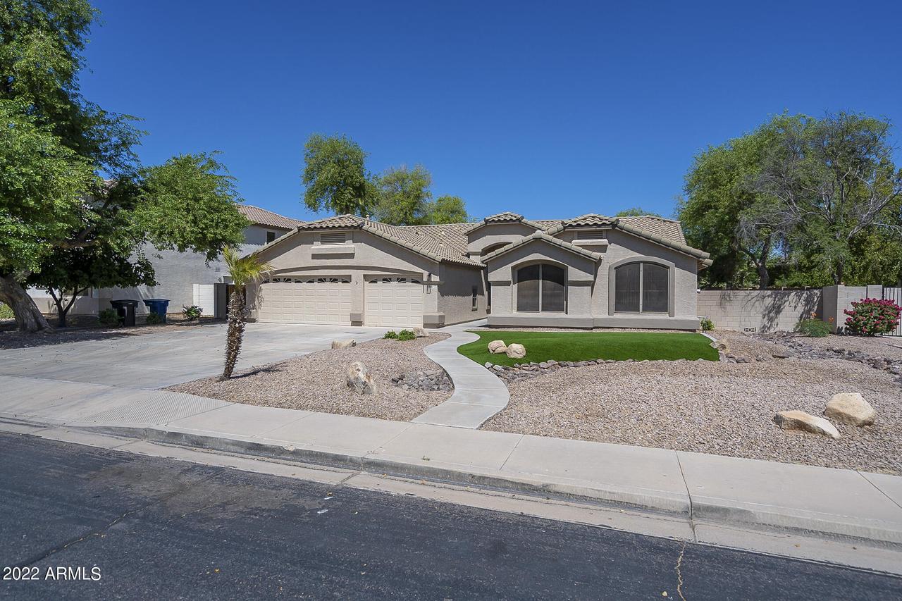 2610 S Birch St., Gilbert, AZ 85295