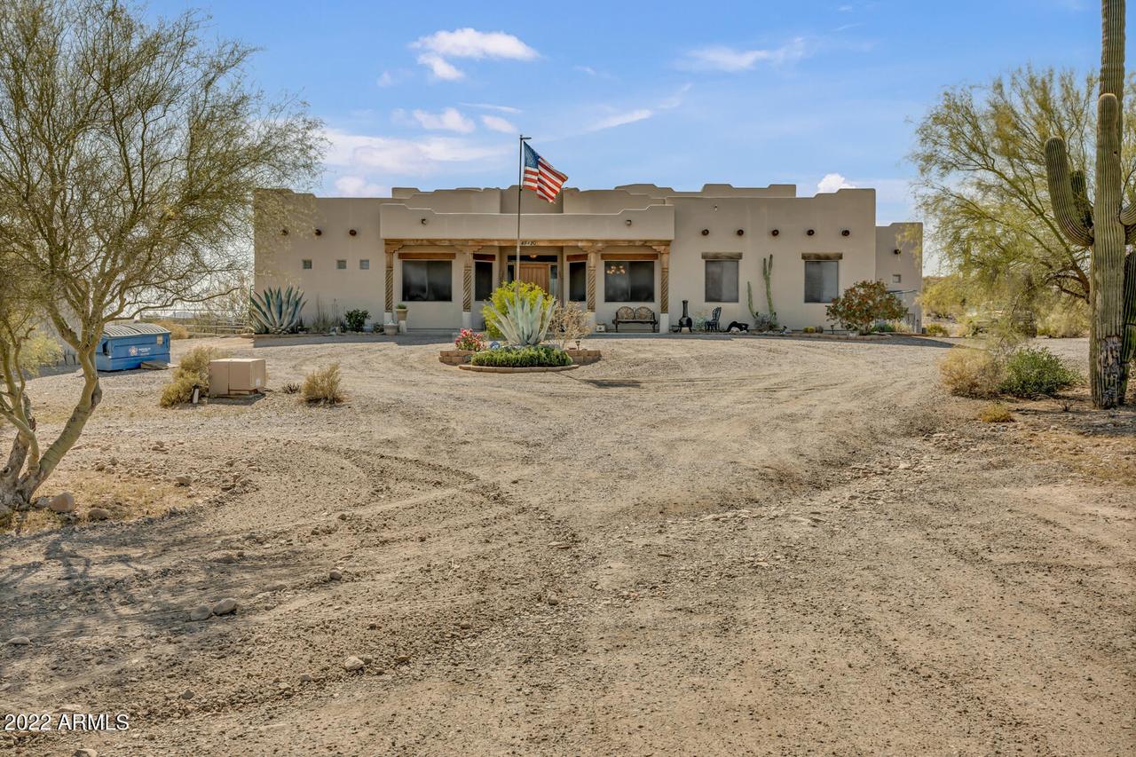 48420 N 31st Ave., New River, AZ 85087