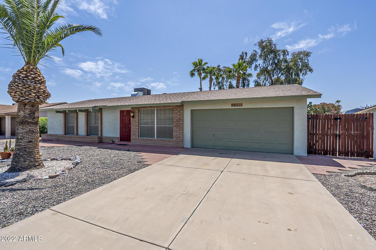 10551 W Lawrence Ln., Peoria, AZ 85345