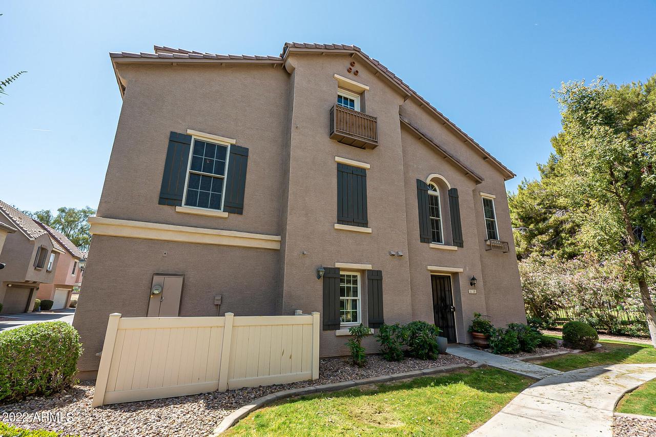 5736 S 21st Pl., Phoenix, AZ 85040