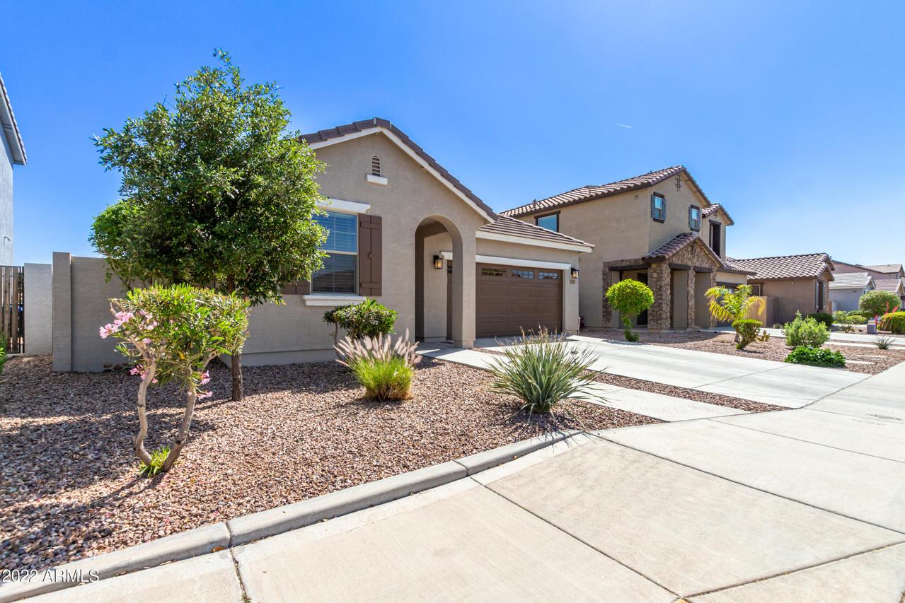 3427 E Russell St., Mesa, AZ 85213