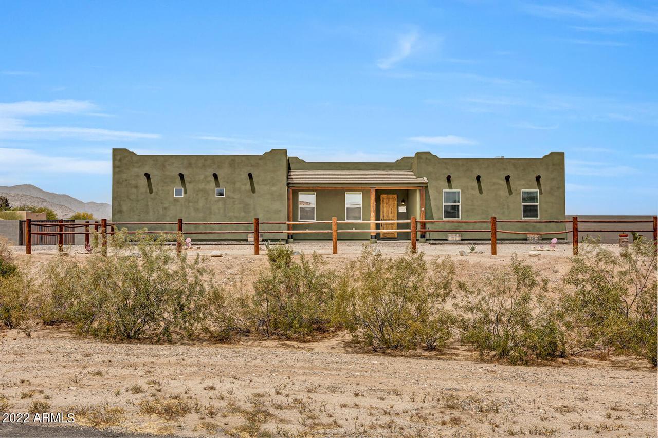 19618 W Meadowbrook Ave., Litchfield Park, AZ 85340