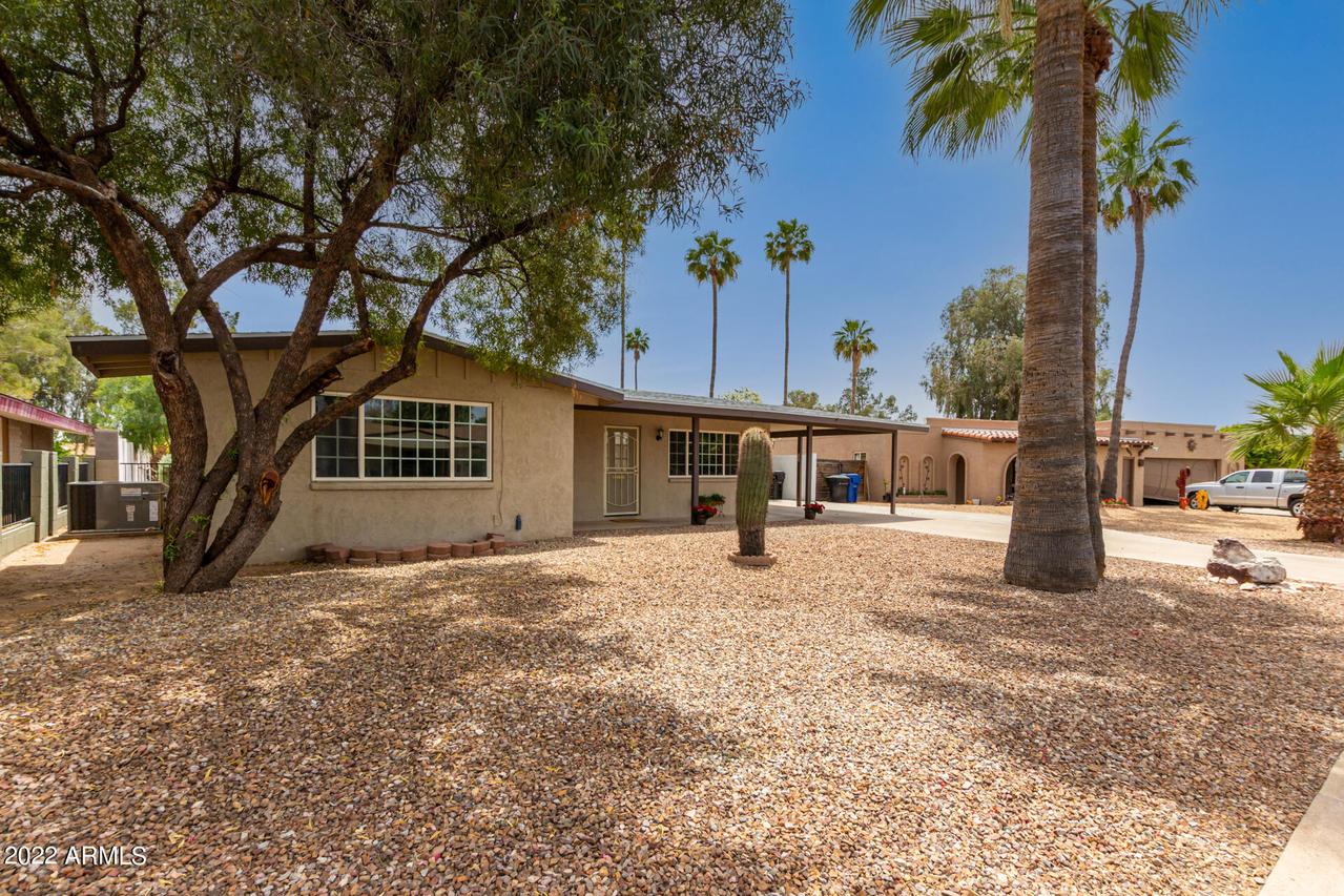 940 S Saranac Ave., Mesa, AZ 85208