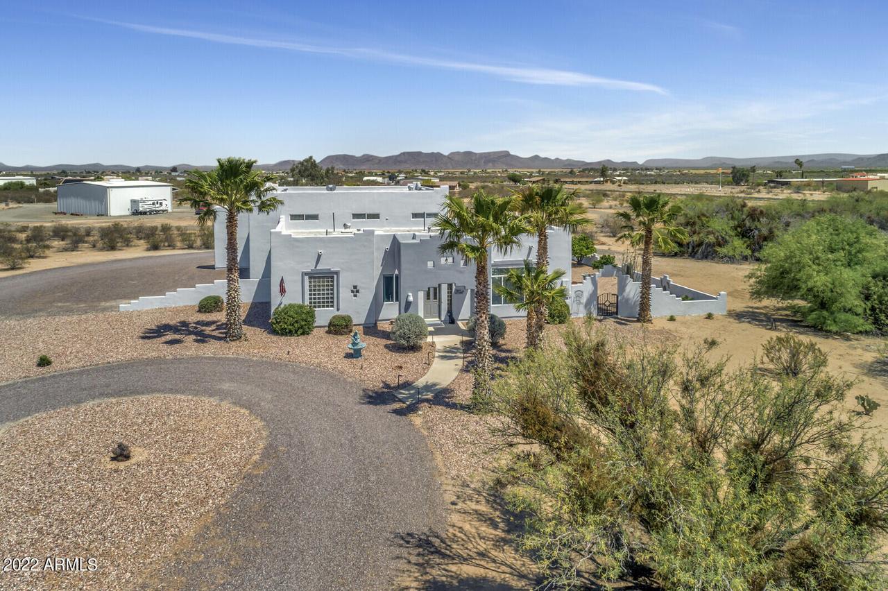 51140 W Donald Dr., Aguila, AZ 85320