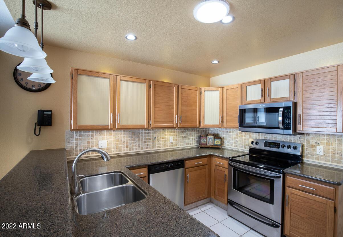 18261 N 87th Dr., Peoria, AZ 85382