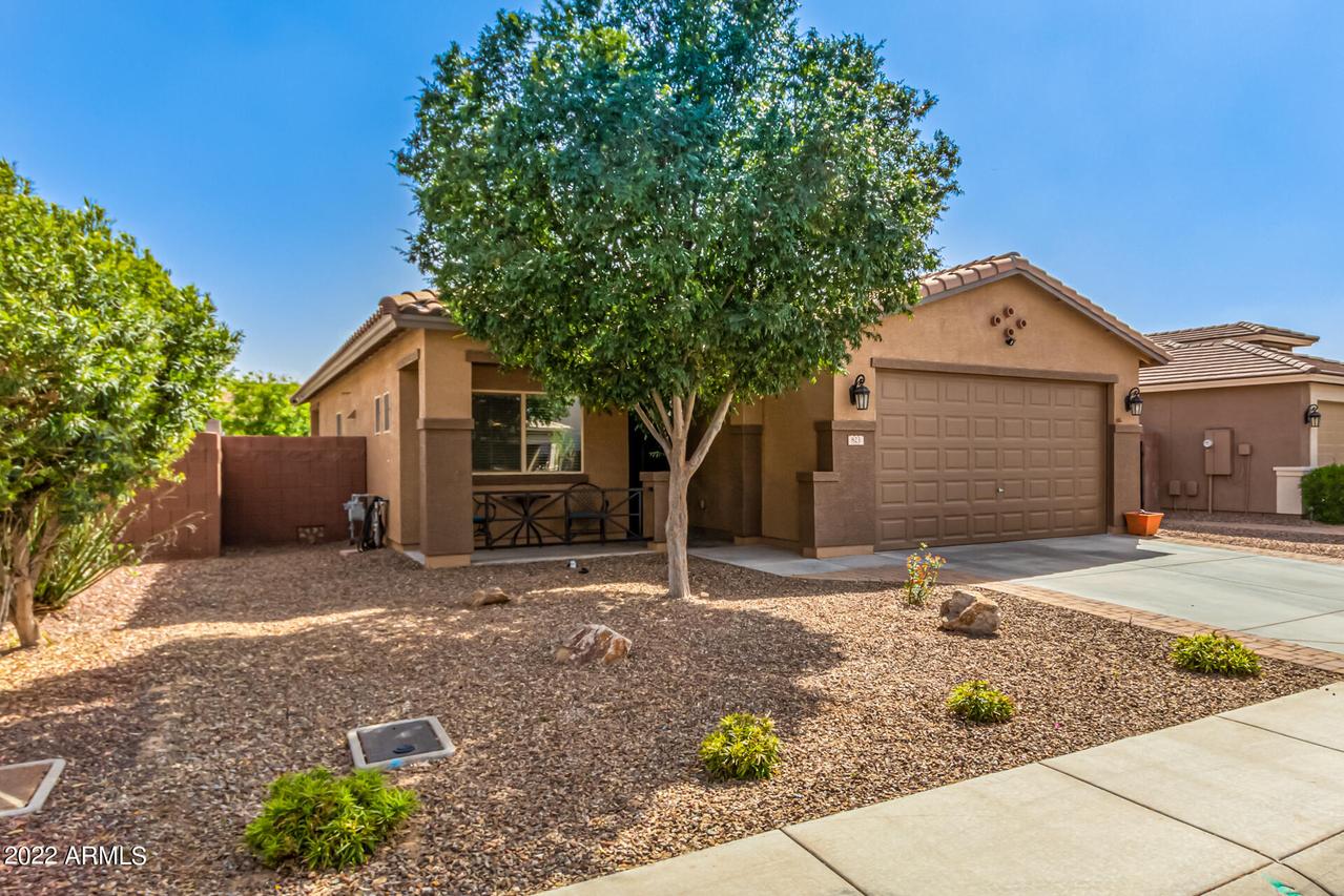 823 W Witt Ave., San Tan Valley, AZ 85140
