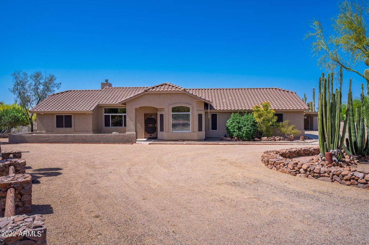 6145 E 14th Ave., Apache Junction, AZ 85119