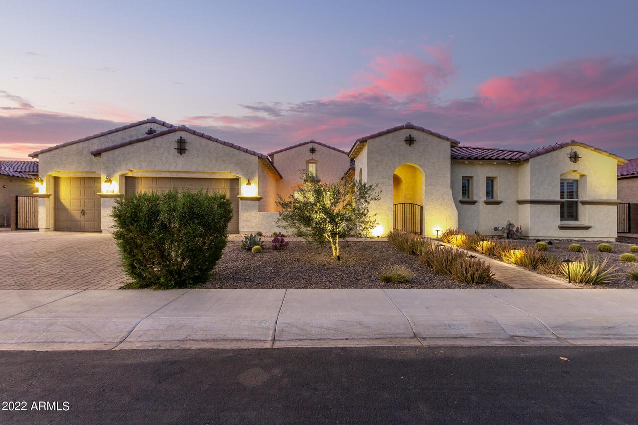 3842 E Fountain St., Mesa, AZ 85205