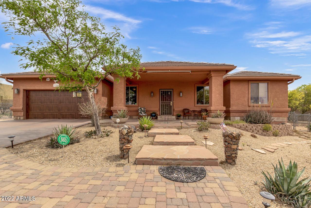 39419 N 3rd Ave., Phoenix, AZ 85086