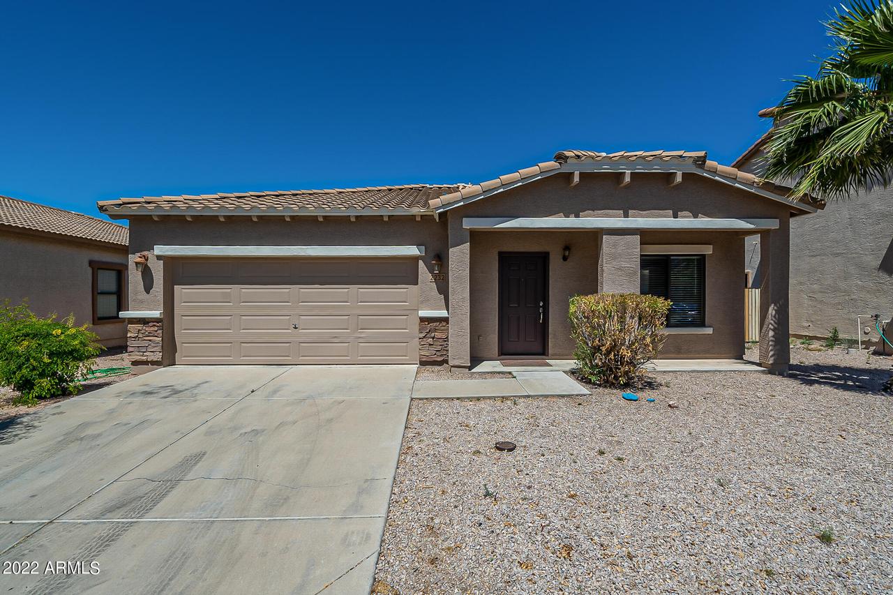 2232 E Greenlee Ave., Apache Junction, AZ 85119