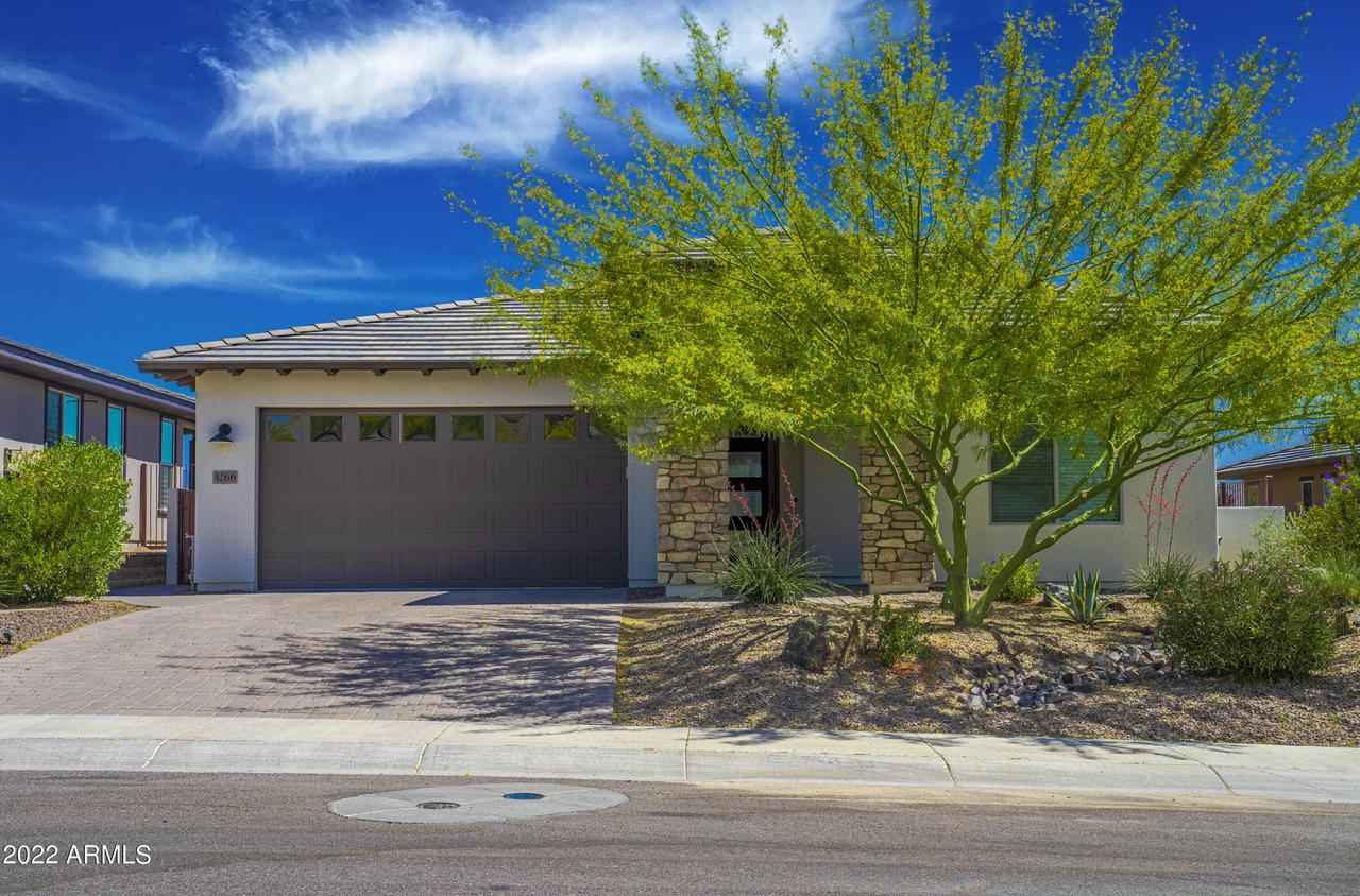 3266 Sparrows Creek Way, Wickenburg, AZ 85390