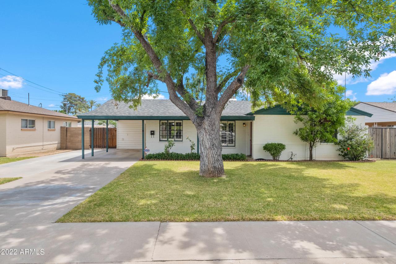 933 E Berridge Ln., Phoenix, AZ 85014