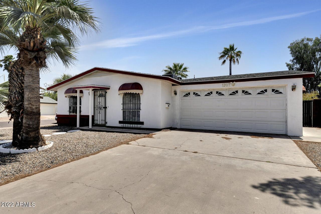 1207 W Manhatton Dr., Tempe, AZ 85282