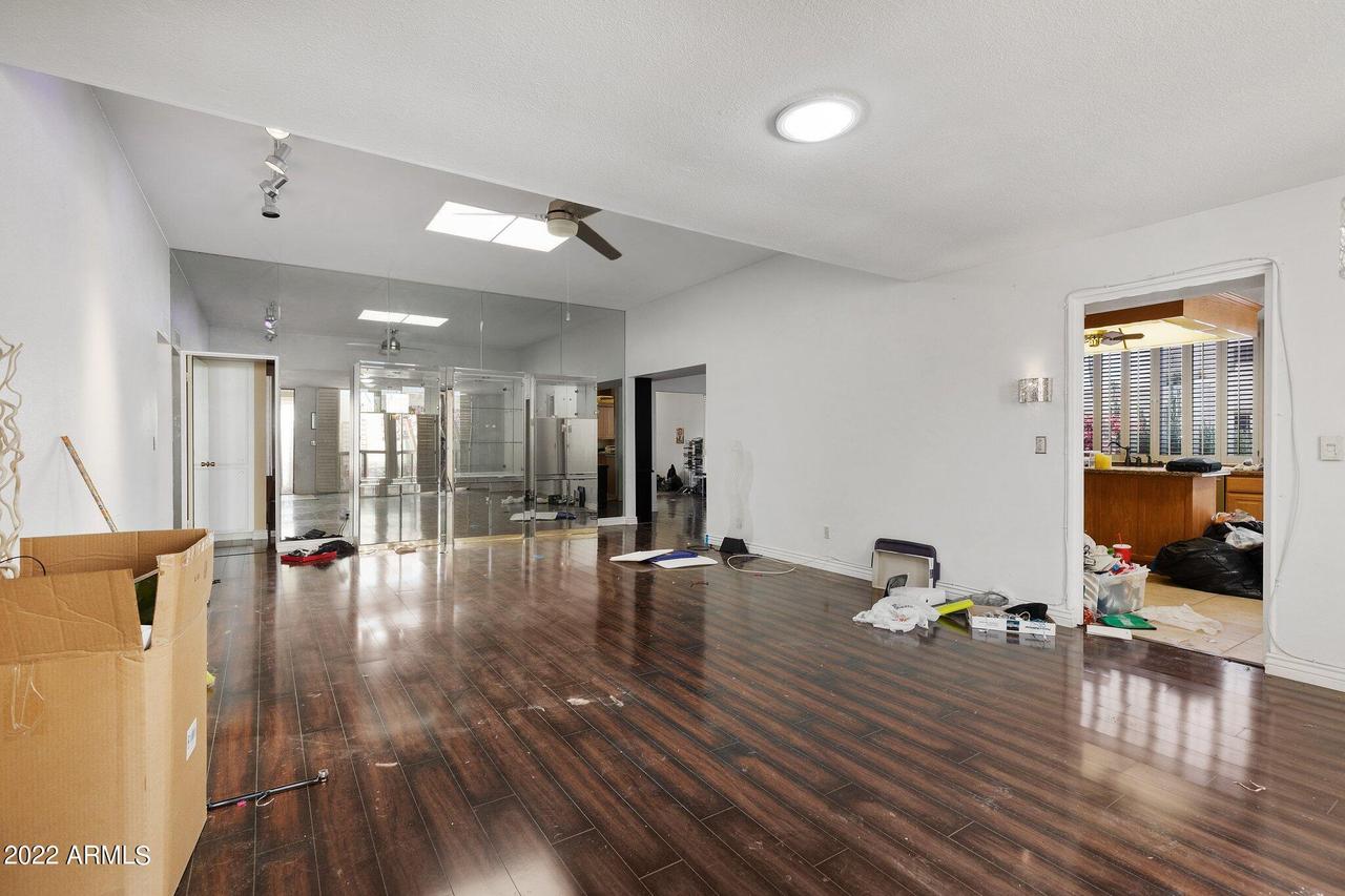 8619 E Devonshire Ave., Scottsdale, AZ 85251