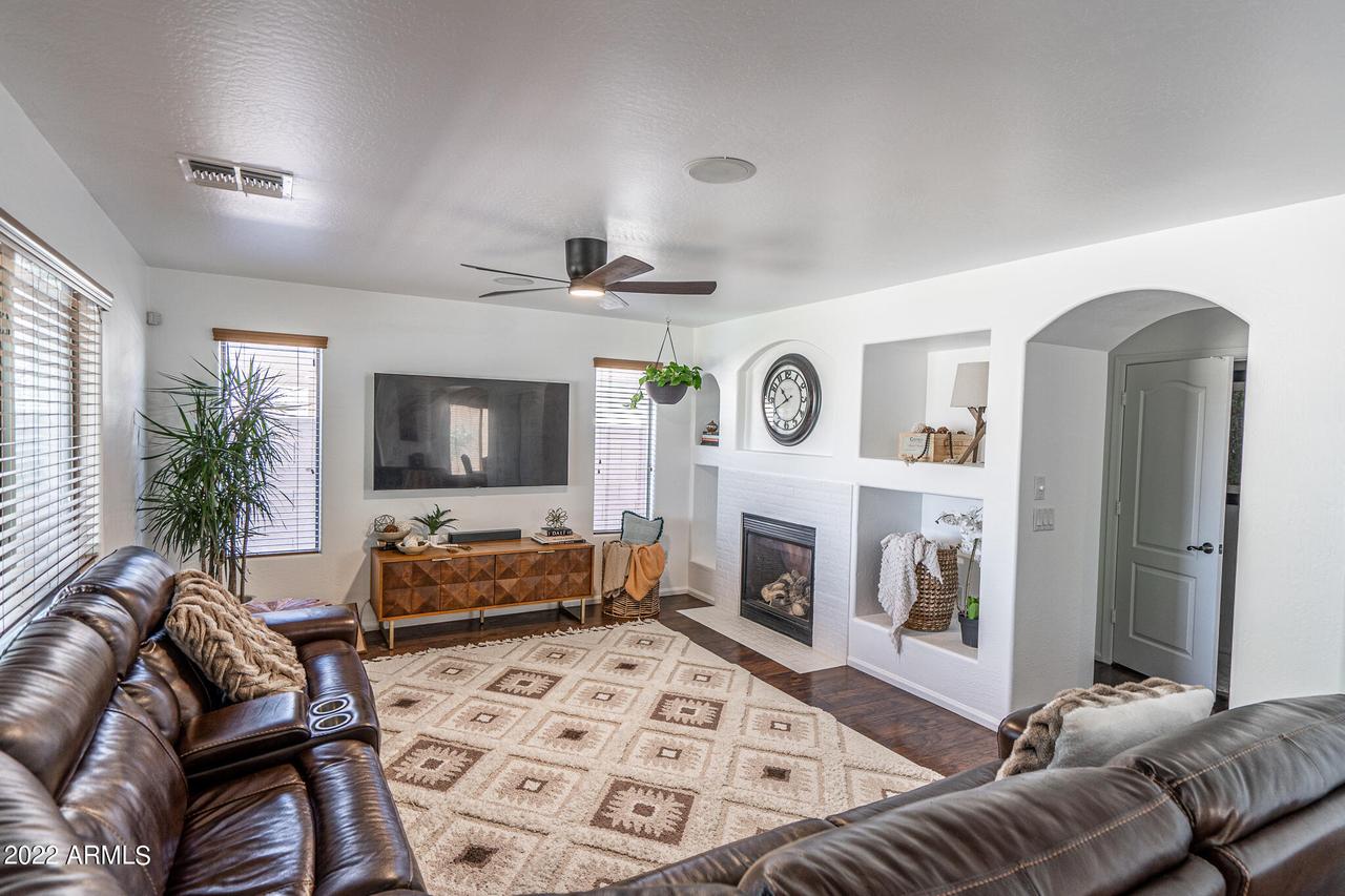 38266 N Amy Ln., San Tan Valley, AZ 85140