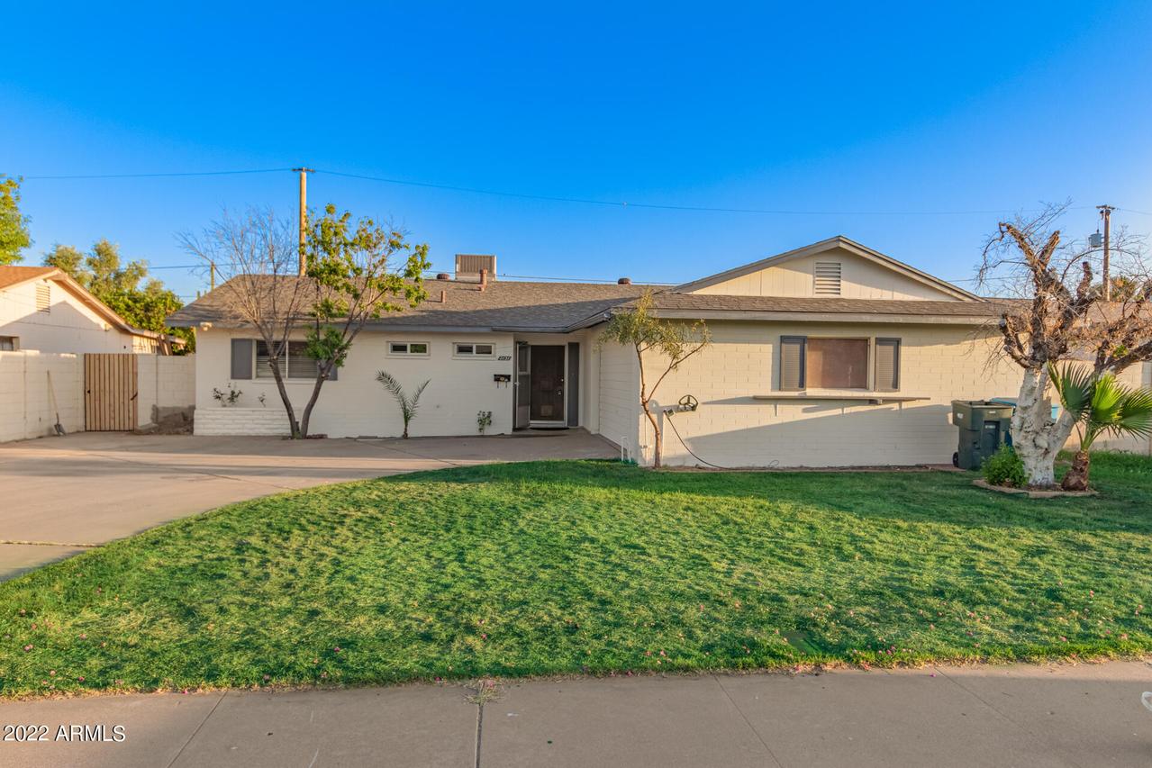 2131 W Joan De Arc Ave., Phoenix, AZ 85029
