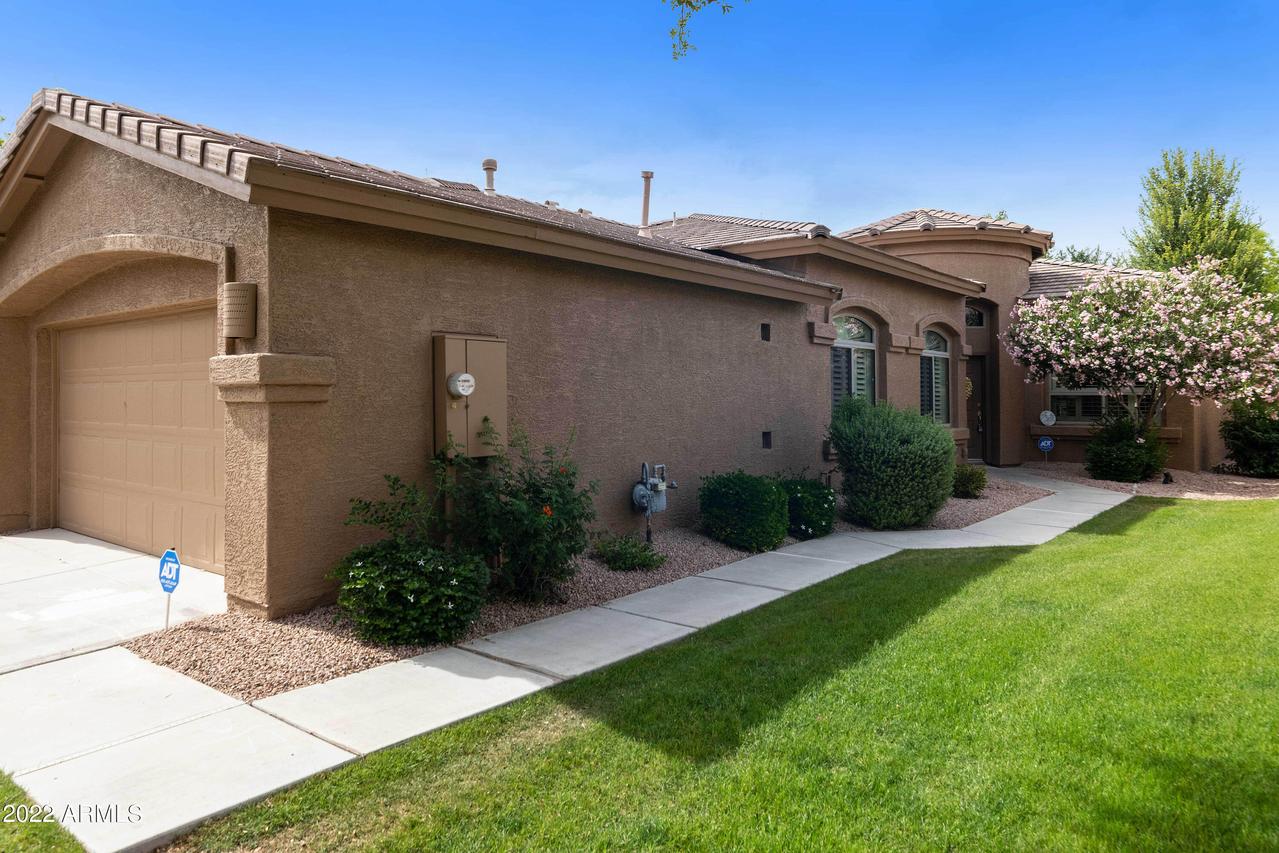 9622 E Nacoma Dr., Sun Lakes, AZ 85248