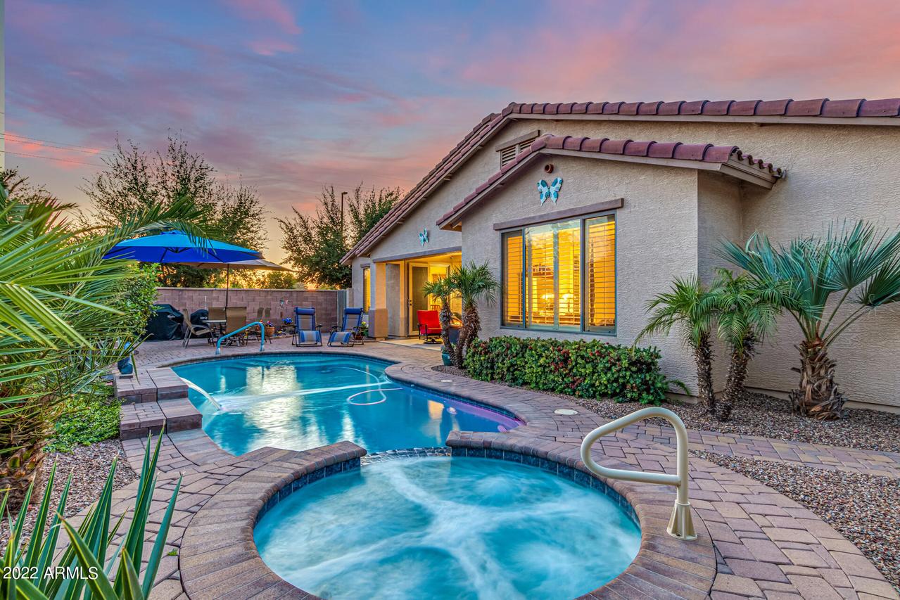 2435 E Narrowleaf Dr., Gilbert, AZ 85298