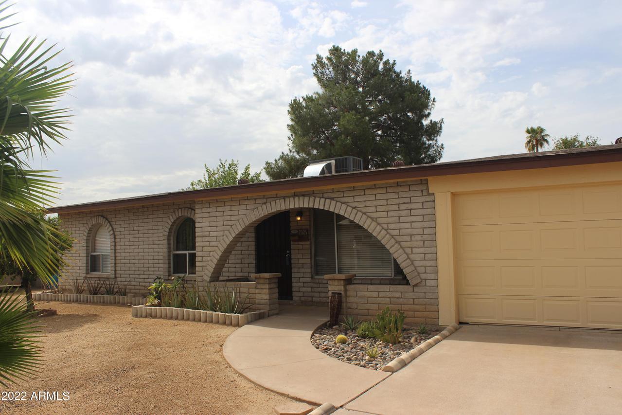 2925 E Dahlia Dr., Phoenix, AZ 85032