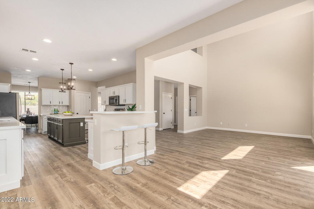 9175 W Alex Ave., Peoria, AZ 85382