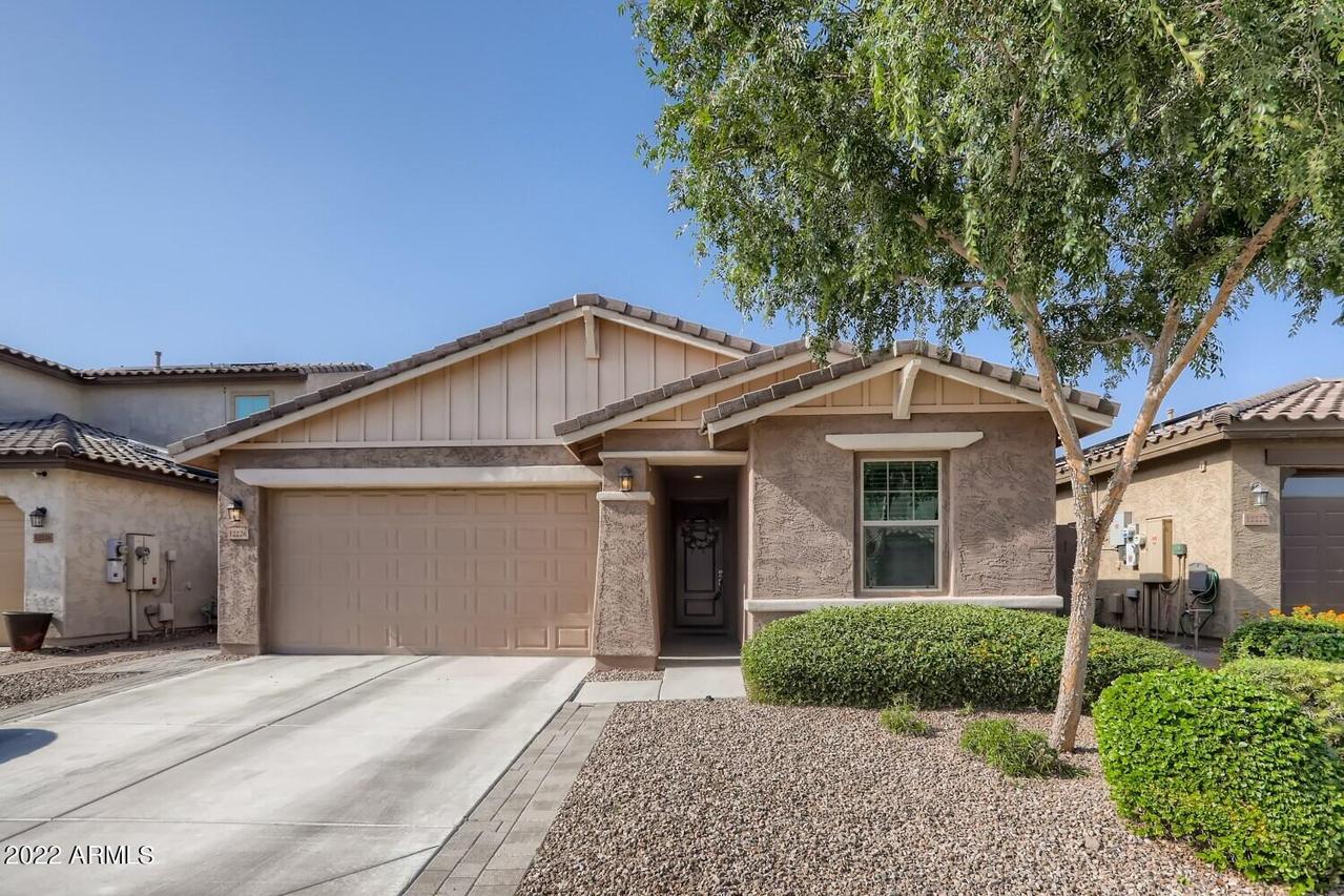 12226 W Briles Rd., Peoria, AZ 85383