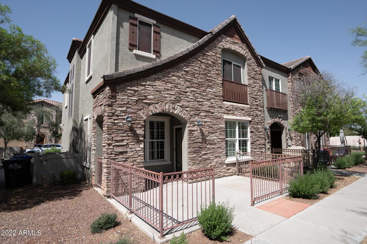 1967 E Frye Rd. #102, Gilbert, AZ 85295