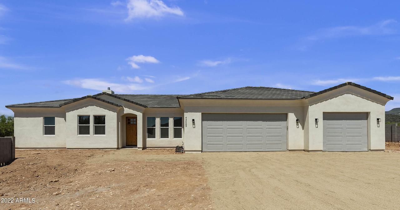 43023 N 17th Pl., New River, AZ 85087