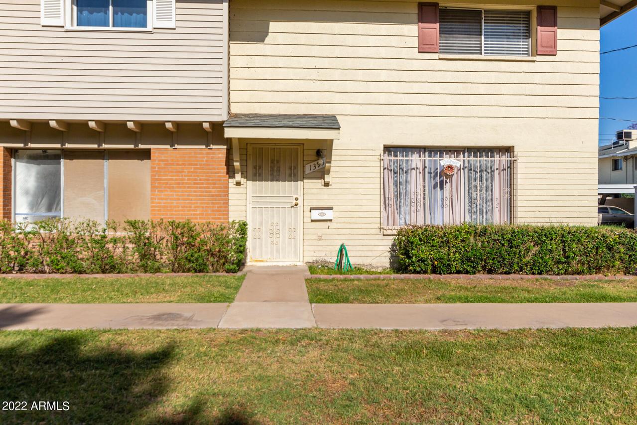 1395 N 44th St., Phoenix, AZ 85008