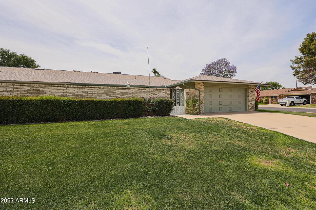 18026 N Conestoga Dr., Sun City, AZ 85373