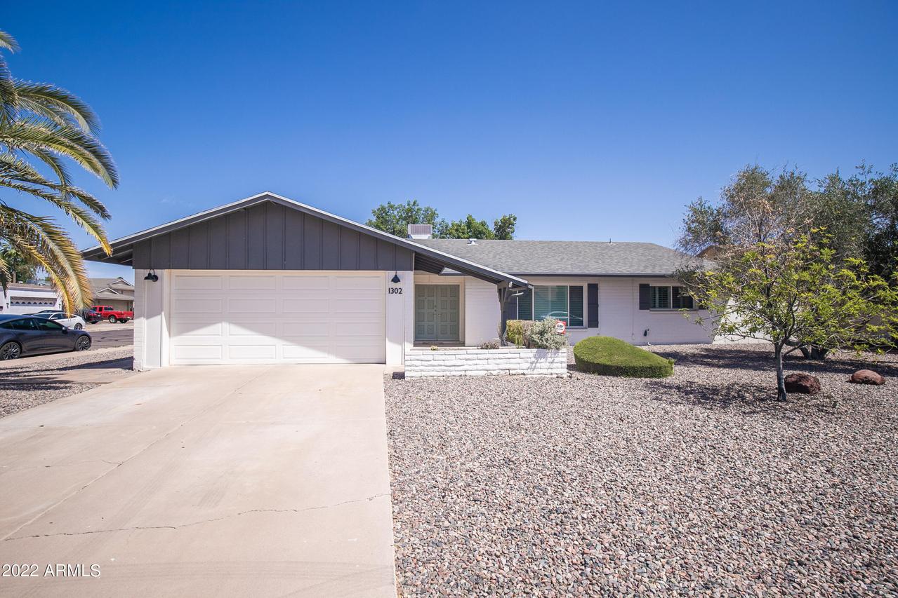 1302 E Ellis Dr., Tempe, AZ 85282