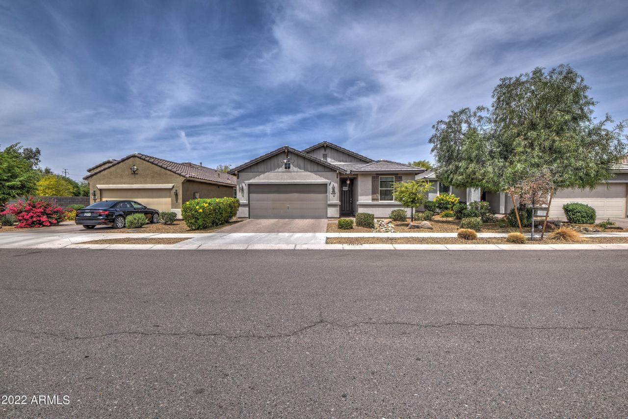 3634 E Sophie Ln., Phoenix, AZ 85042