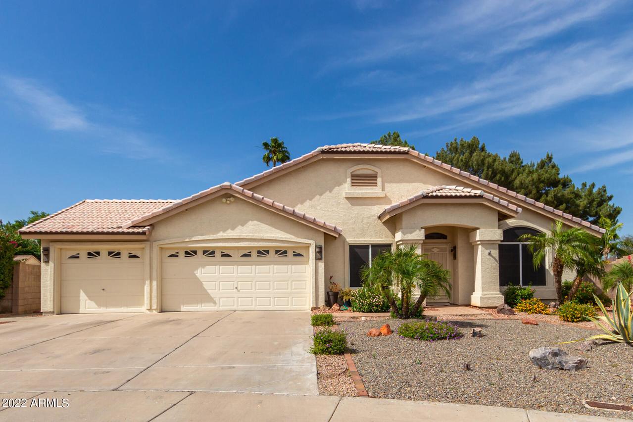4312 W Camino Vivaz, Glendale, AZ 85310