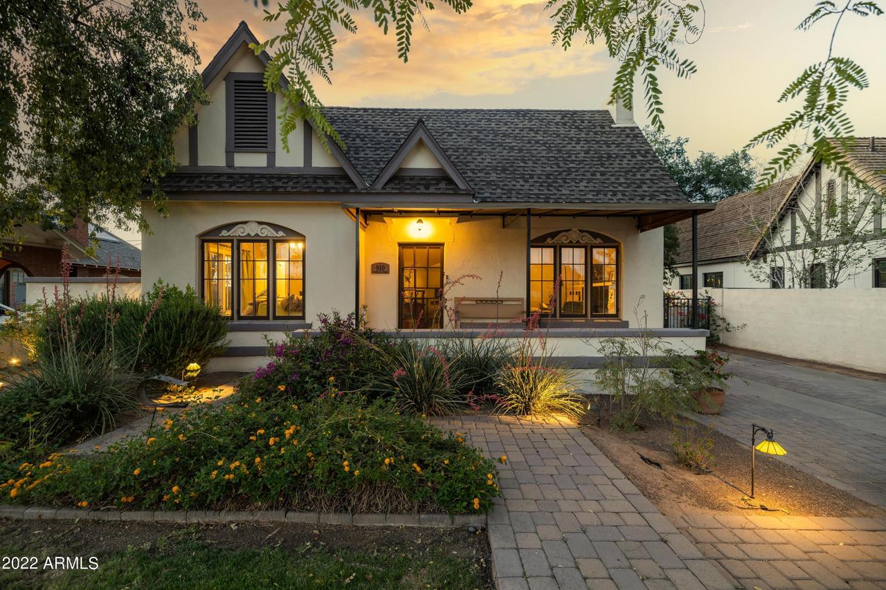 910 W Portland St., Phoenix, AZ 85007