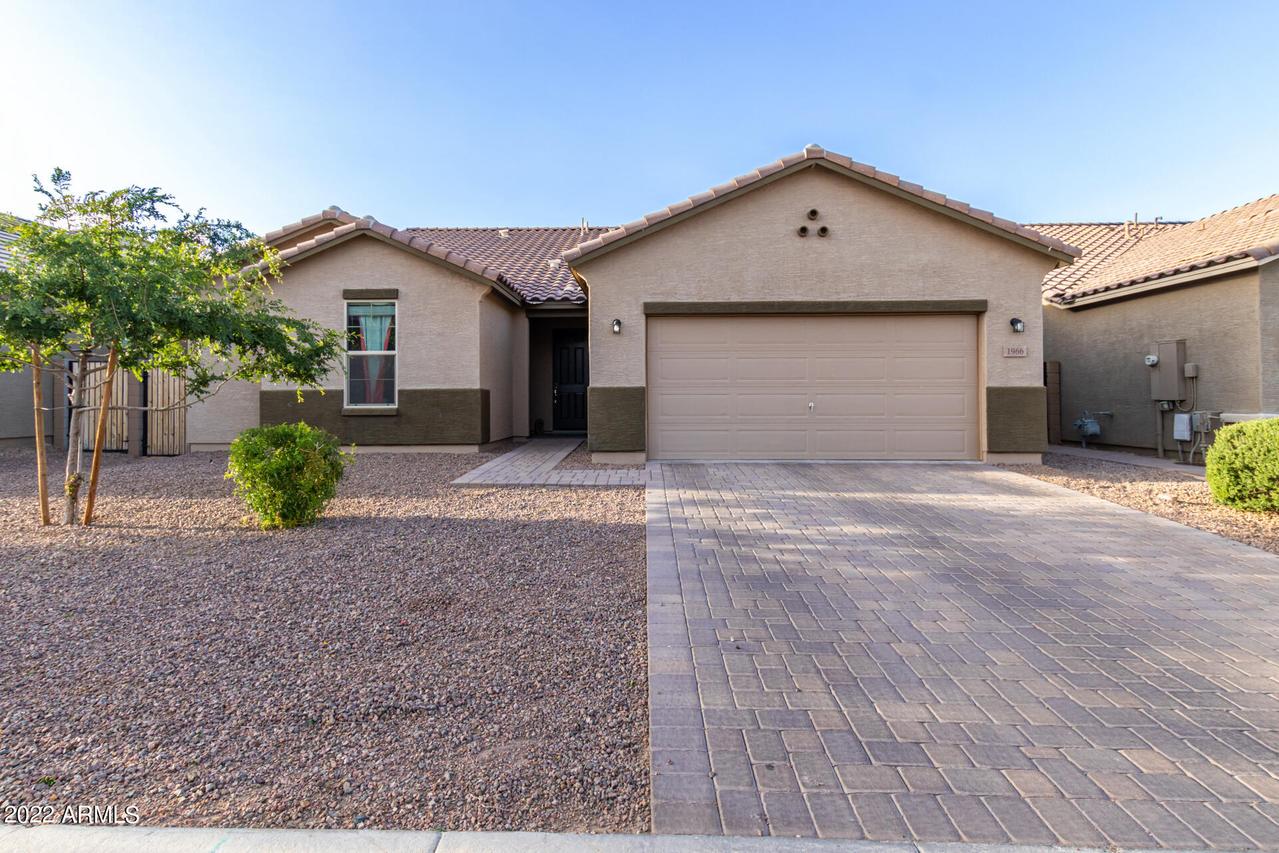 1966 W Larissa Ln., Queen Creek, AZ 85144