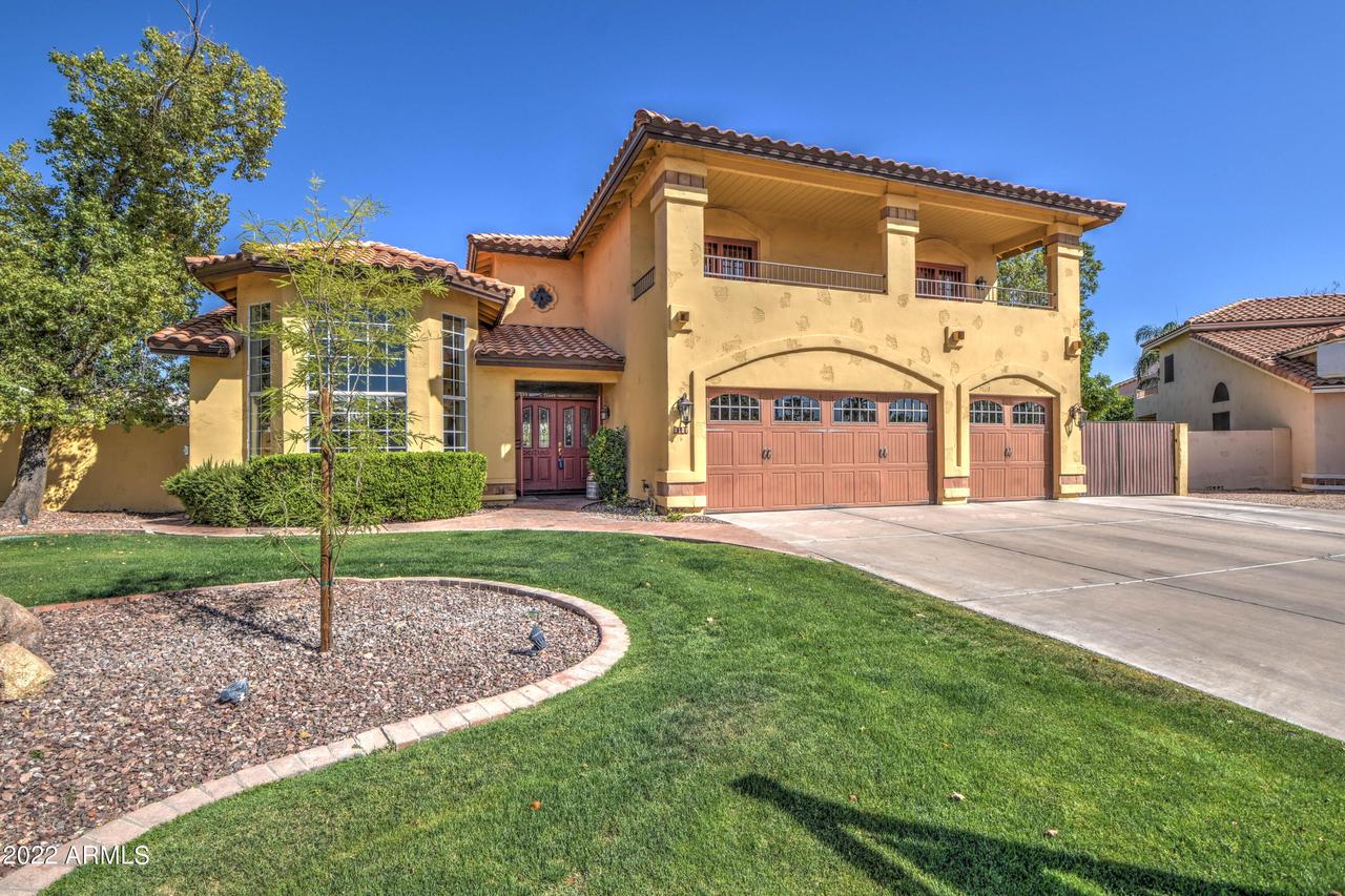 3127 E Menlo St., Mesa, AZ 85213